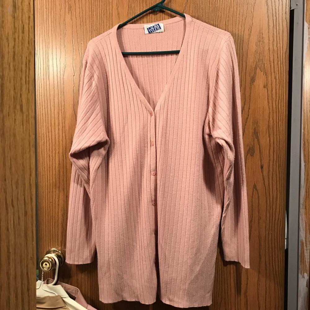 ❄️2/$25❄️. Pinkish/peach Cardigan